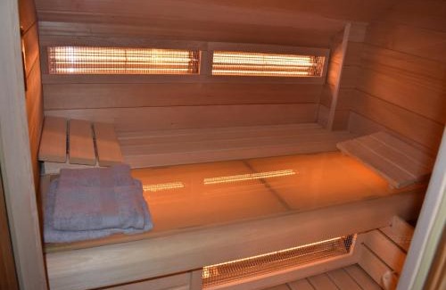 Barvaux House | Chic Holiday Home in Durbuy with Sauna