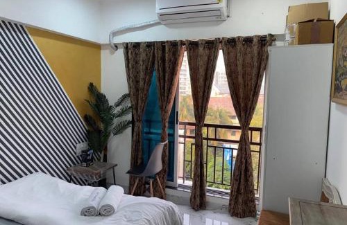Ranwar Apartment | Chic Home - Bright 1 BHK close to Lilavati Hospital, Bandra west 602