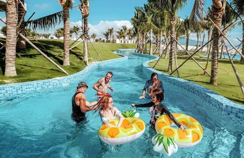 Cam Lam Apartment | Chic hotel suite with WiFi, fitness room , infinity pool in delightful Cam Ranh