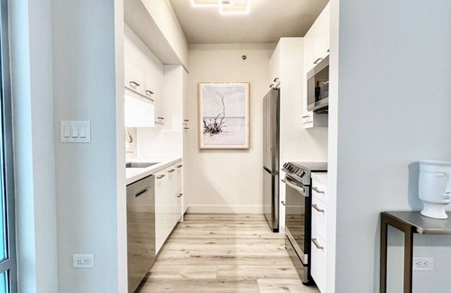 Little Italy Condo | Chic Little Italy Downtown Condo