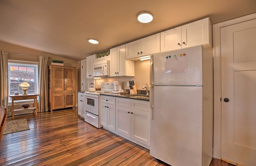 Georgetown Apartment | Chic Main Street Retreat < 7 Mi to KY Horse Park!