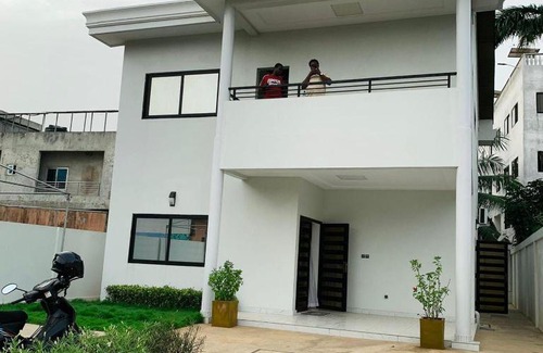 Abomey-Calavi Villa | Chic maison aconville