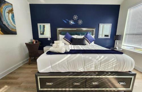 OST - South Union House | Chic Med Center Retreat Wyard