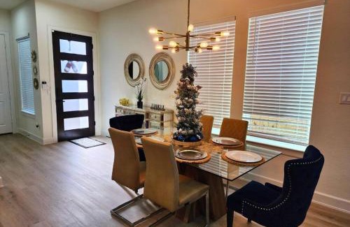 OST - South Union House | Chic Med Center Retreat Wyard
