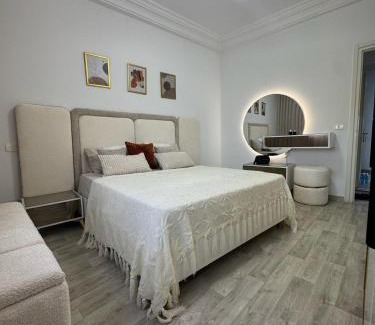 Cite Les Palmeraies Apartment | Chic & Modern Apartment with Underground Parking