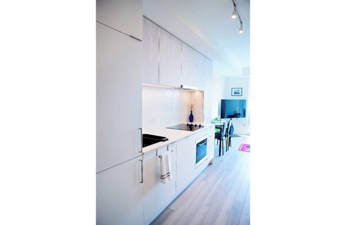 St. Lawrence Condo | Chic New Stylish Condo Near Financial District