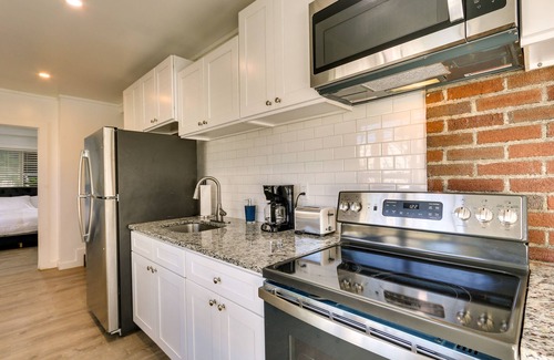 Weequahic House | Chic Newark Vacation Rental: 3 Mi to Airport!