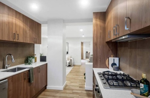 Woollahra Apartment | Chic Pied-à-Terre + Private Courtyard near Bondi