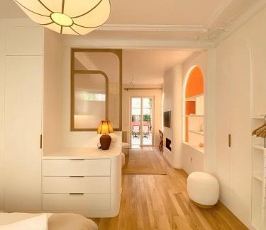 Chaillot Apartment | Chic & Rare Garden Apartment - Champs Elysées