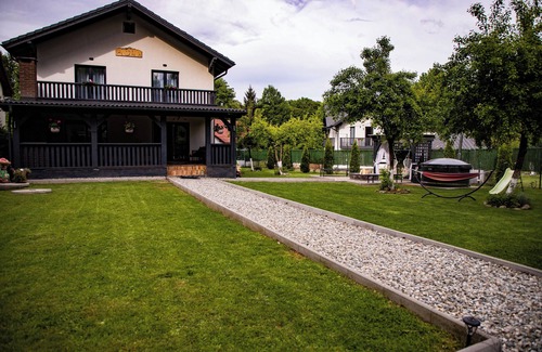 Avrig Villa | Chic Retreat in the Carpathians – Private Villa with Spa & Grill