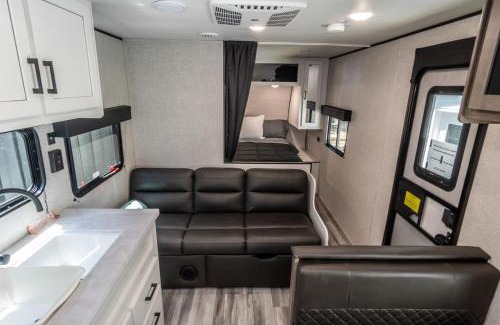 Roseburg House | Chic RV Retreat, Stunning Yard in Roseburg