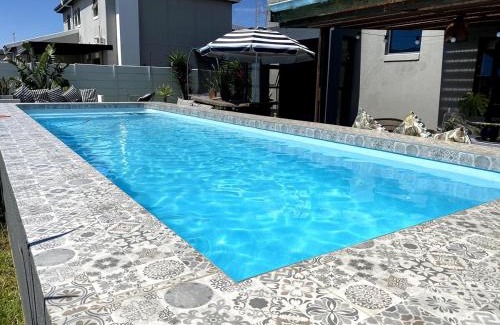 Bloubergstrand Villa | Chic & Sleek