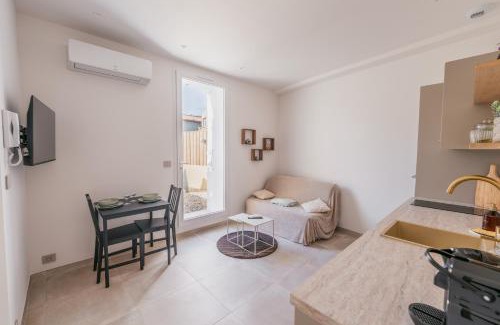 Chateauneuf-les-Martigues Apartment | Chic T2 climatisé proche plages