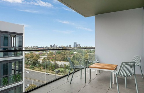 Brunswick West Apartment | Chic Urban Retreat Brunswick I365
