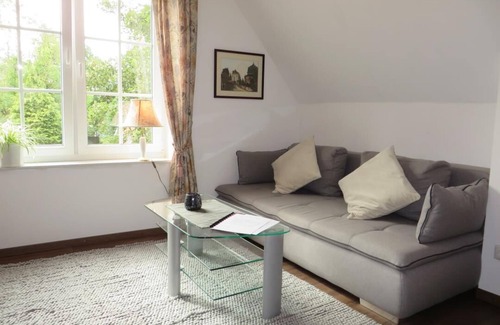 Luetetsburg Apartment | Chic vacation apartment Julia on the North Sea