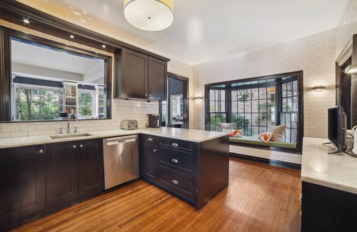 Ravenswood House | Chicago Home w/Hot Tub < 2 Mi to Wrigley Field