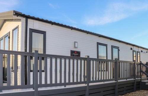 Chichester House | Chichester Lakeside Holiday Park