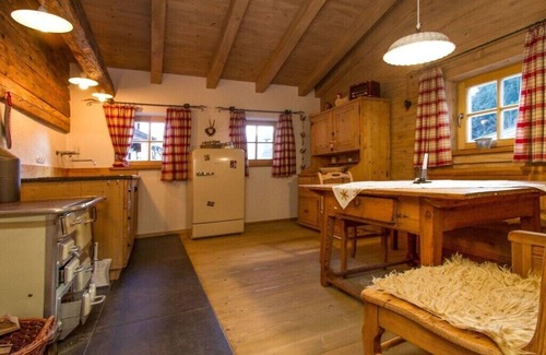 Unken House | Chicken coop with private spa