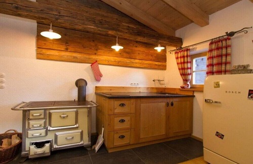 Unken House | Chicken coop with private spa