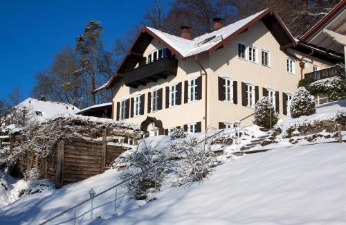 Seeon-Seebruck Apartment | Chiemgau, Seeblick, Haus am Weinberg, 83370 Seeon Oberbayern