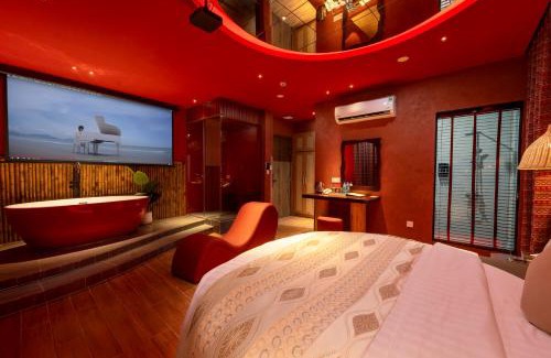 Phuoc Long Hotel | Chiic House Hotel - Love Hotel