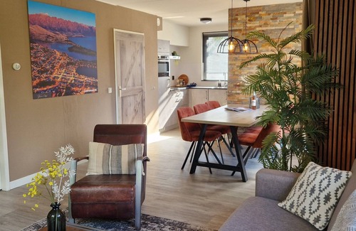 Ewijk House | Child-friendly 6-pers house on a holiday park with indoor swimming pool and lake