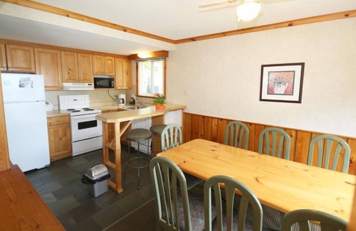 Otonabee-South Monaghan Cottage | Child-Friendly Estate with Play Area, Games Room, and Dedicated Children's Progr