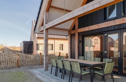 Nieuwvliet House | Child-friendly 10-bed holiday home in Kids Quarter
