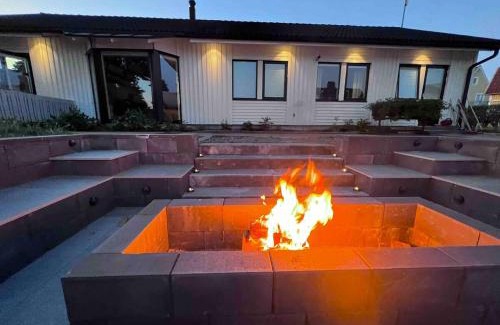 Halmstad Villa | Child-friendly villa with outdoor lounge, close to beach & golf