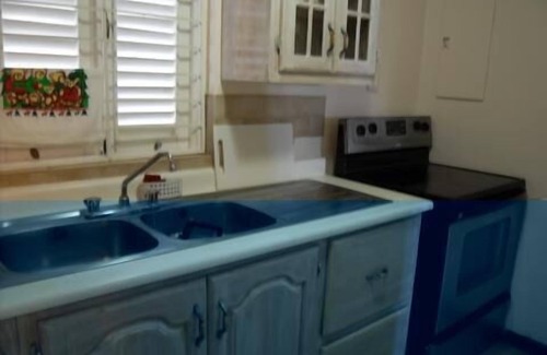 River Oaks Condo | Chill On Tha Hill' Overlooking The City Of Ocho Rios.