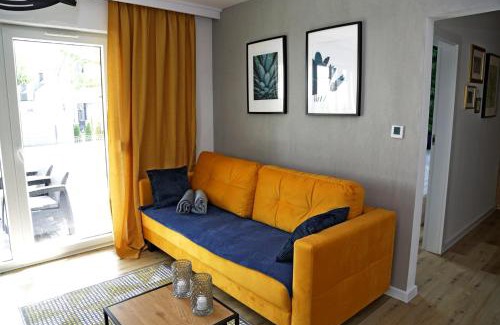 Lukecin Apartment | Chill&Sun Yellow
