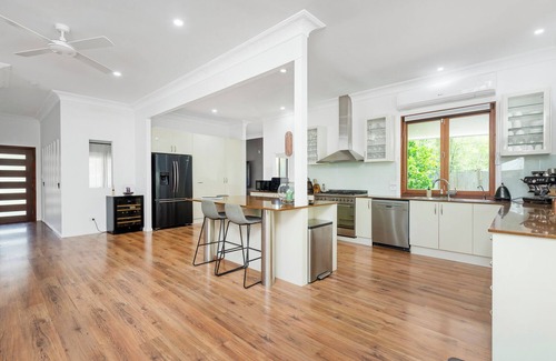 Nerang House | Chilled Lifestyle - huge home