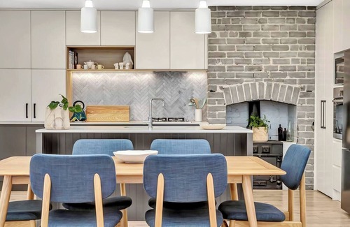 Birkenhead Cottage | Chimney Cottage Family Gem where Beach meets Port