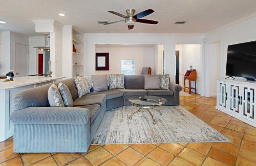 Chinatown House | Chinatown Oasis