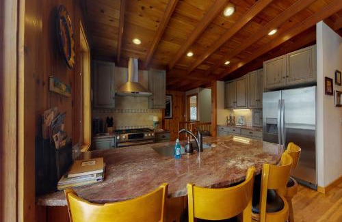 Green Mountain Falls House | Chipmunk Cabin
