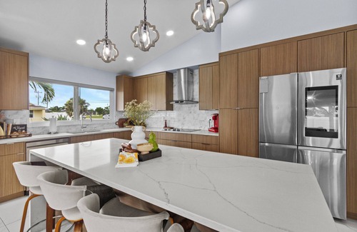 Pelican House | Chiquita's Sunset, a modern escape in Cape Coral