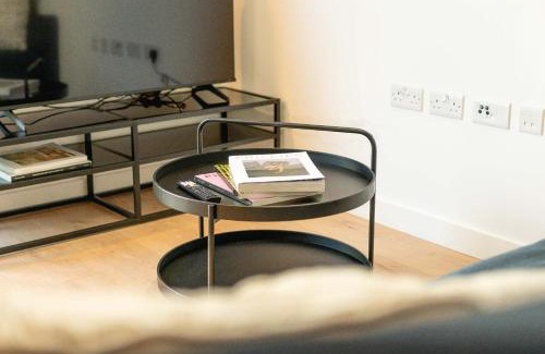 London Borough of Hounslow Apartment | Chiswick Parkside Apartments by Sleepy Lodge London