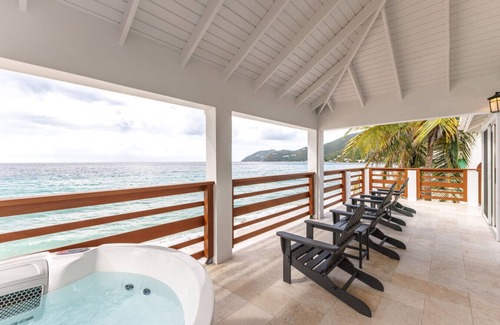 West End Apartment | Chmada Villa directly on the Beach!