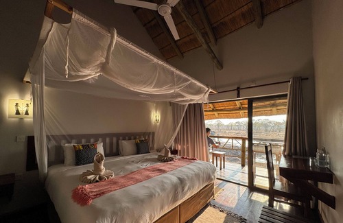Chobe District Cabin | Chobe Mopani Forest Lodge & Camp site