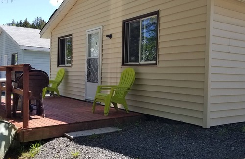 Edgetts Landing Cottage | Chocolate River Cottages - Chocolate River 2 Bedroom Cottage No. 3