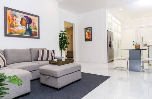 Barbican Apartment | Choose To Be Happy @ The GAIA [2-Bedroom w/Pool]