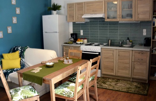 Archanes-Asterousia Apartment | Chrismma 1-Bed Apt with Private Yard & Parking
