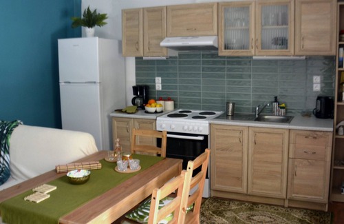 Archanes-Asterousia Apartment | Chrismma 1-Bed Apt with Private Yard & Parking