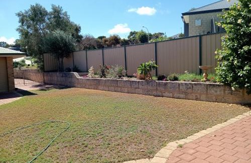Dawesville House | Christian couples retreat, pet friendly BnB