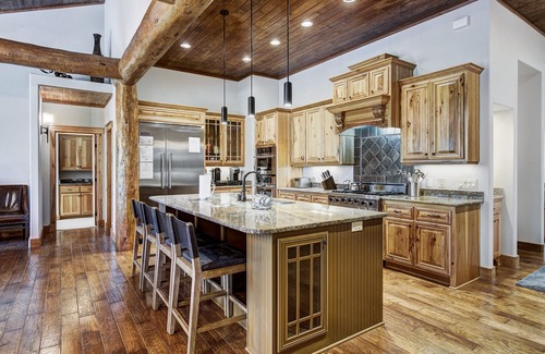 Christie Heights House | Christie Heights Elegant Retreat - Incredible Mountain Home Close to Slopes, Hot Tub, Pool Table