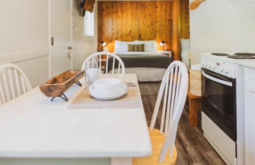 Christina Lake House | Christina Lake Rustic & Roomy, Sleeps 4, Private Terrace -Beaches, Golf, Fishing