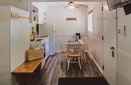 Christina Lake House | Christina Lake Rustic & Roomy, Sleeps 4, Private Terrace -Beaches, Golf, Fishing
