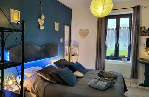 Saint-Bonnet-de-Four Bed & Breakfast | Christine Scuflaire