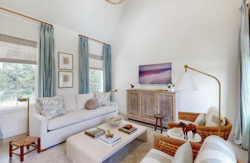 Brenham House | Christmas Hill Cottage B