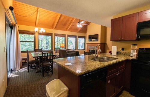 Wisconsin Dells House | Christmas Mountain Village™-1 Bedroom Townhome